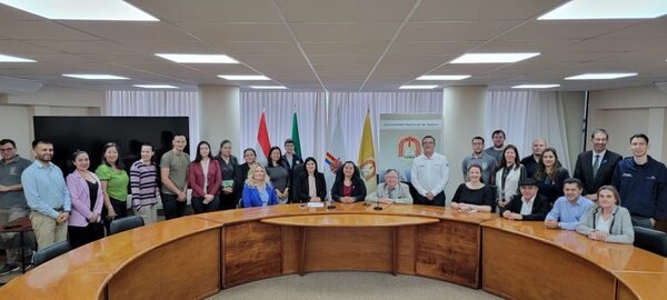 Viceministra brindó charla de comunicación estratégica a estudiantes de la Universidad Nacional de Itapúa - .::Agencia IP::.