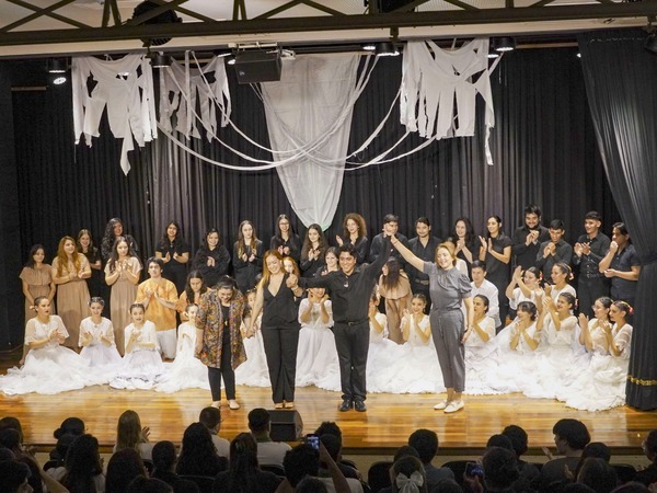GALA ARTÍSTICA EN LA UNAE CON LA BRILLANTE ACTUACIÓN DE SUS ESTUDIANTES. - Itapúa Noticias