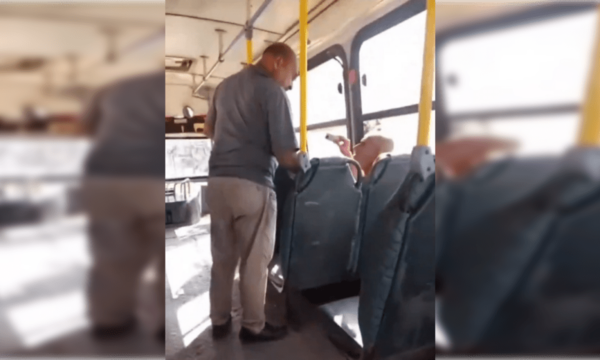 Chofer de bus maltrató a un anciano porque no tenía saldo para pagar con tarjeta