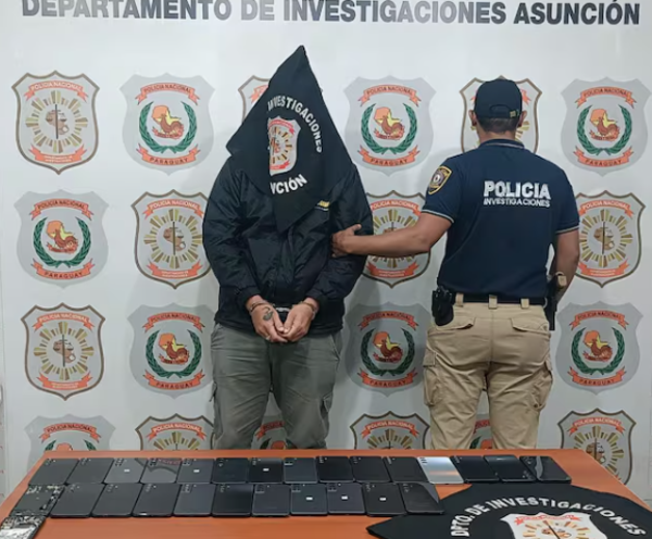 Detienen a empleado por robar más de 400 celulares