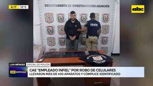 Video: Trabajador de un empresa fue detenido por robar 400 celulares - ABC Noticias - ABC Color