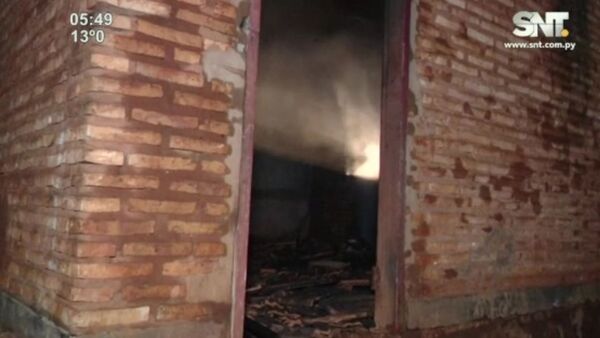 Abuelita solicita ayuda tras incendio en la casa de su hijo con problemas mentales - SNT