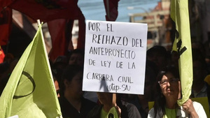 Protestas en el Congreso contra ley servicio civil