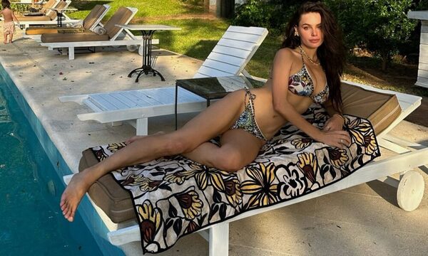[GALERÍA] ¡Top model vacaciona en nuestro país con su novio cantante!