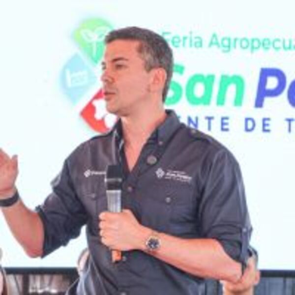 “El progreso se logra trabajando juntos”, destaca presidente Peña en Feria Agropecuaria. :: Presidencia de la República del Paraguay