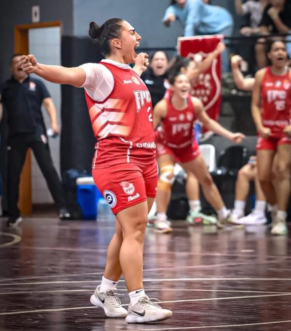 Félix Pérez Cardozo ganó y habrá finalísima en baloncesto femenino - .::Agencia IP::.