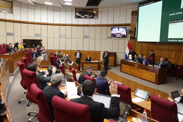 Bochornosa discusión entre Celeste y Dionisio durante la sesión del Senado