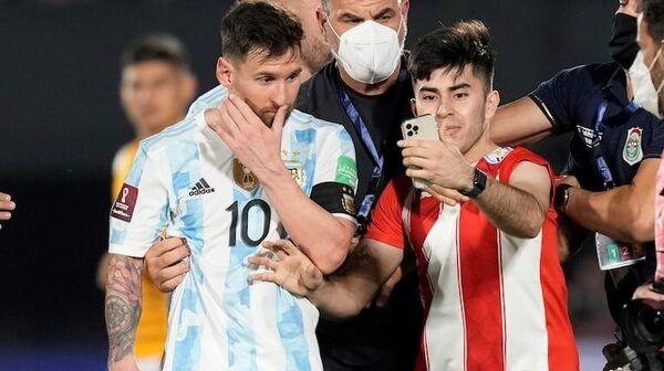 Scaloni habló de la prohibición al público albirró de ir a la cancha con camiseta de Messi