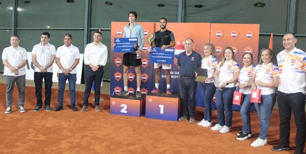 Federico González es campeón del Profesional de tenis naranja