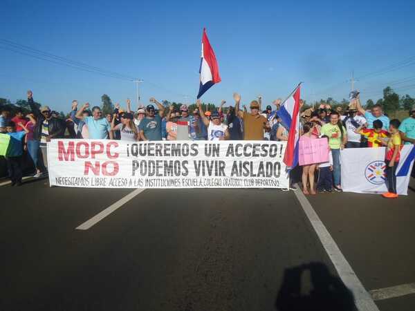 Sanjosianos continúan con cierre de ruta ante indiferencia del MOPC - Noticiero Paraguay