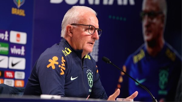 Versus / Dorival Júnior: "No piensen que tendremos un partido fácil"