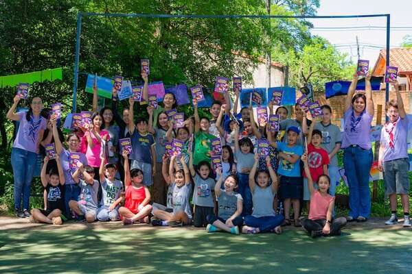 La Placita Cultural: un libro que refleja la creatividad de 60 niños en Luque - Nacionales - ABC Color