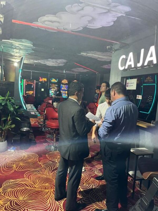 Nuevamente allanan casino por presunta explotación irregular de juegos de azar - PDS RADIO Y TV