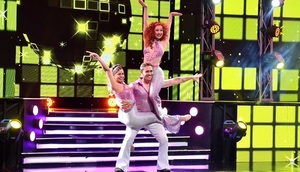 Steffy abrió la noche del "Baila"con alegría, pero no convenció a Calderini - Teleshow
