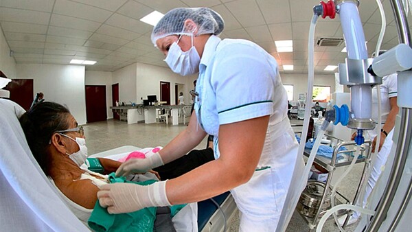 Salud promete en diciembre pago total por hemodiálisis