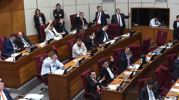 Una vez más el cartismo impone ley a su medida con carrera civil
