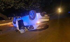Borracho vuelca con su rodado
