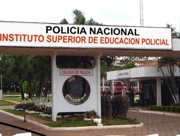 Director de Isepol niega relación con cursillos privados de preparación policial · Radio Monumental 1080 AM