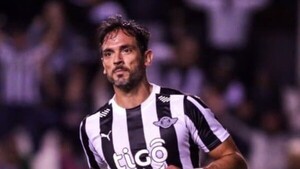 La respuesta de Roque Santa Cruz al "Mono" Tavarelli sobre un posible retorno al Olimpia