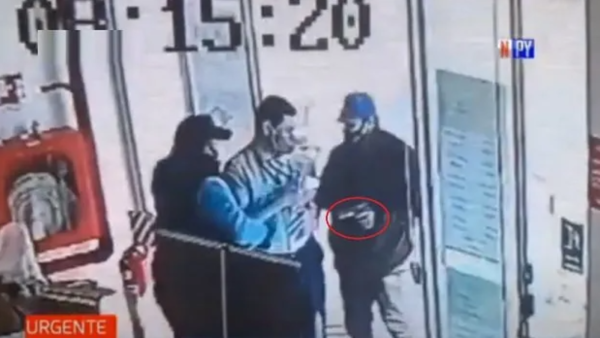 Policía y ladrones se enfrentan a tiros durante frustrado asalto
