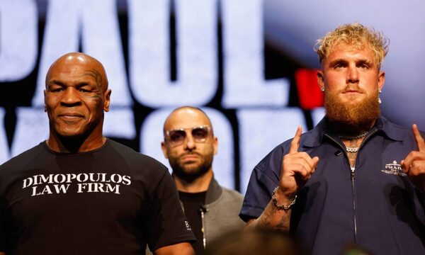 Sin sexo ni porro: Mike Tyson llega a pelea de mañana “pipí cucú”