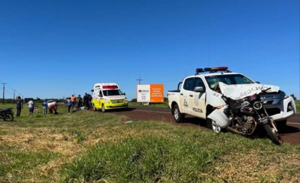 Motociclista herido tras ser embestido por una patrullera