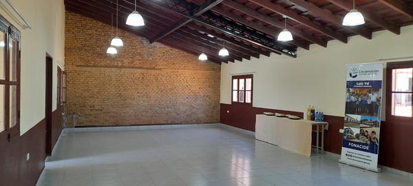 Escuela General José E. Díaz del Barrio Mboi Cae reinaugura su salón de usos múltiples