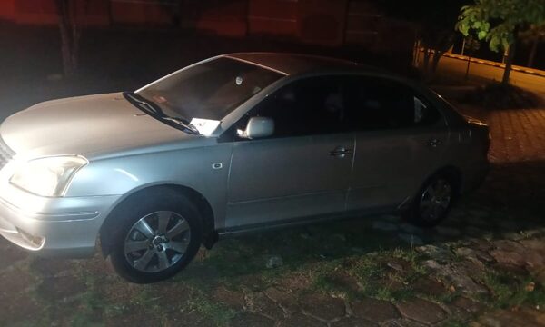 Recuperan automóvil hurtado en estacionamiento de IPS