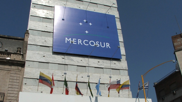 Francia dispuesta a bloquear UE-Mercosur