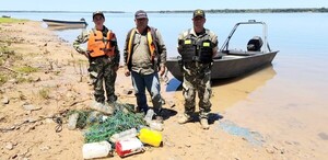 Retiran 3.000 metros de espineles del río Paraná durante control por veda pesquera - .::Agencia IP::.