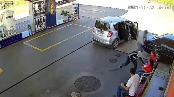 Encañonaron a tres personas para llevarse un 400 mil’i en menos de 10 segundos