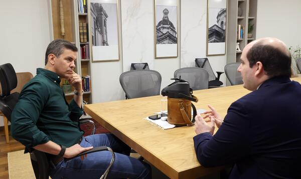 Presidente verifica proceso de fusión y gestión de Dinavisa - .::Agencia IP::.