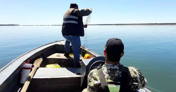 Diario HOY | Controles por veda pesquera: retiran 3.000 metros de espineles del río Paraná