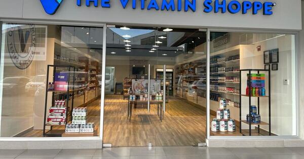 La Nación / La franquicia estadounidense The Vitamin Shoppe inauguró su sexta tienda