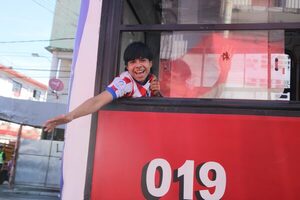 Con la ilusión renovada: gran colorido en la previa del partido - trece