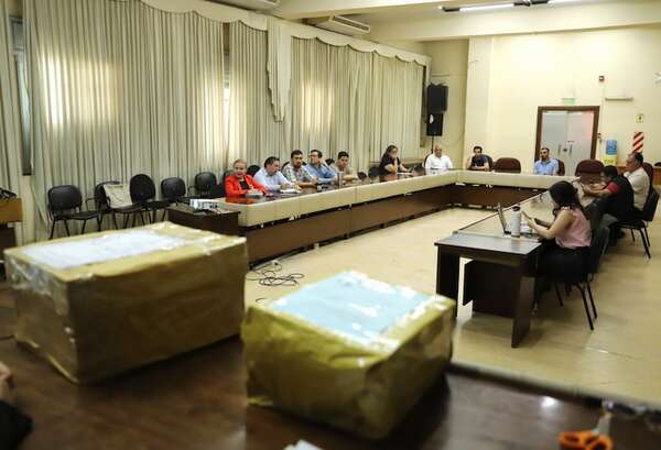 Las ofertas que recibió el MOPC para intervenir el arroyo Rosedal de Villa Elisa - Economía - ABC Color