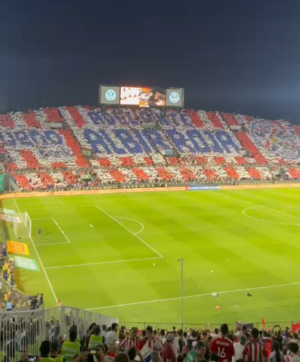 ¡Imponente recibimiento en el Defensores a la Albirroja! - Unicanal