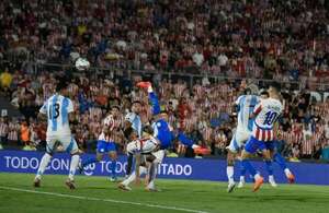Vídeo: El golazo de chilena de Antonio Sanabria para el 1-1 - Selección Paraguaya - ABC Color
