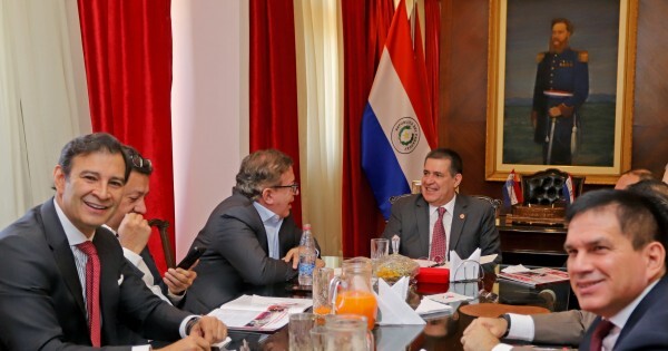 El cartismo se acerca a los disidentes para no entregar cargos a la oposición