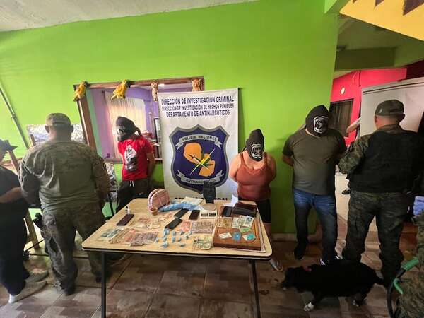Operativos antidrogas en Asunción y Villa Elisa con varios detenidos y drogas incautadas - Policiales - ABC Color