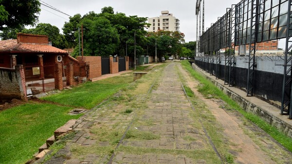 En silencio y con urgencia, surge el nuevo tren de cercanías del Gobierno