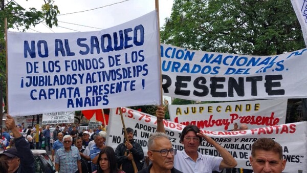 La reforma de la ley del IPS genera críticas y expectativas de cambio