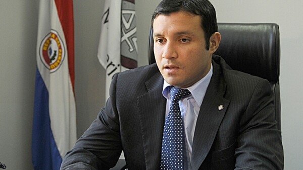 Cantero rompe el silencio y habla de mensajes montados