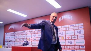 Profe Alfaro: "Es rebeldía contra los pronosticadores de fracasos"