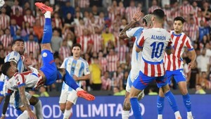 Santiago Peña tras triunfo de Paraguay: "Nadie es imbatible, todo está en la cabeza"