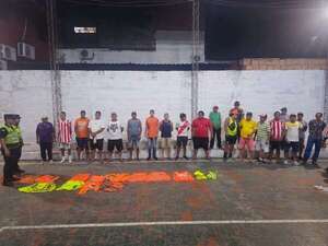 Festejaron desde la comisaría: demoraron a cuidacoches por extorsionar en zona del Defensores - Policiales - ABC Color