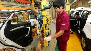 China ya fabrica m谩s de 10 millones de veh铆culos el茅ctricos al a帽o