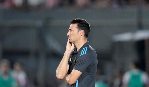 Scaloni, sobre el arbitraje vs. Paraguay: "Todos vimos lo que pasó.."