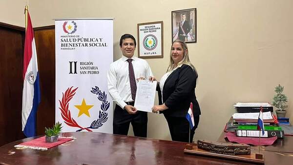 Destacada profesional asume como nueva administradora de la Segunda Región Sanitaria • RADIO NACIONAL