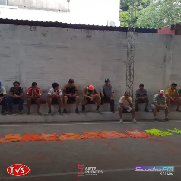 23 cuidacoches demorados por extorsión durante el partido de Paraguay vs. Argentina - TVS